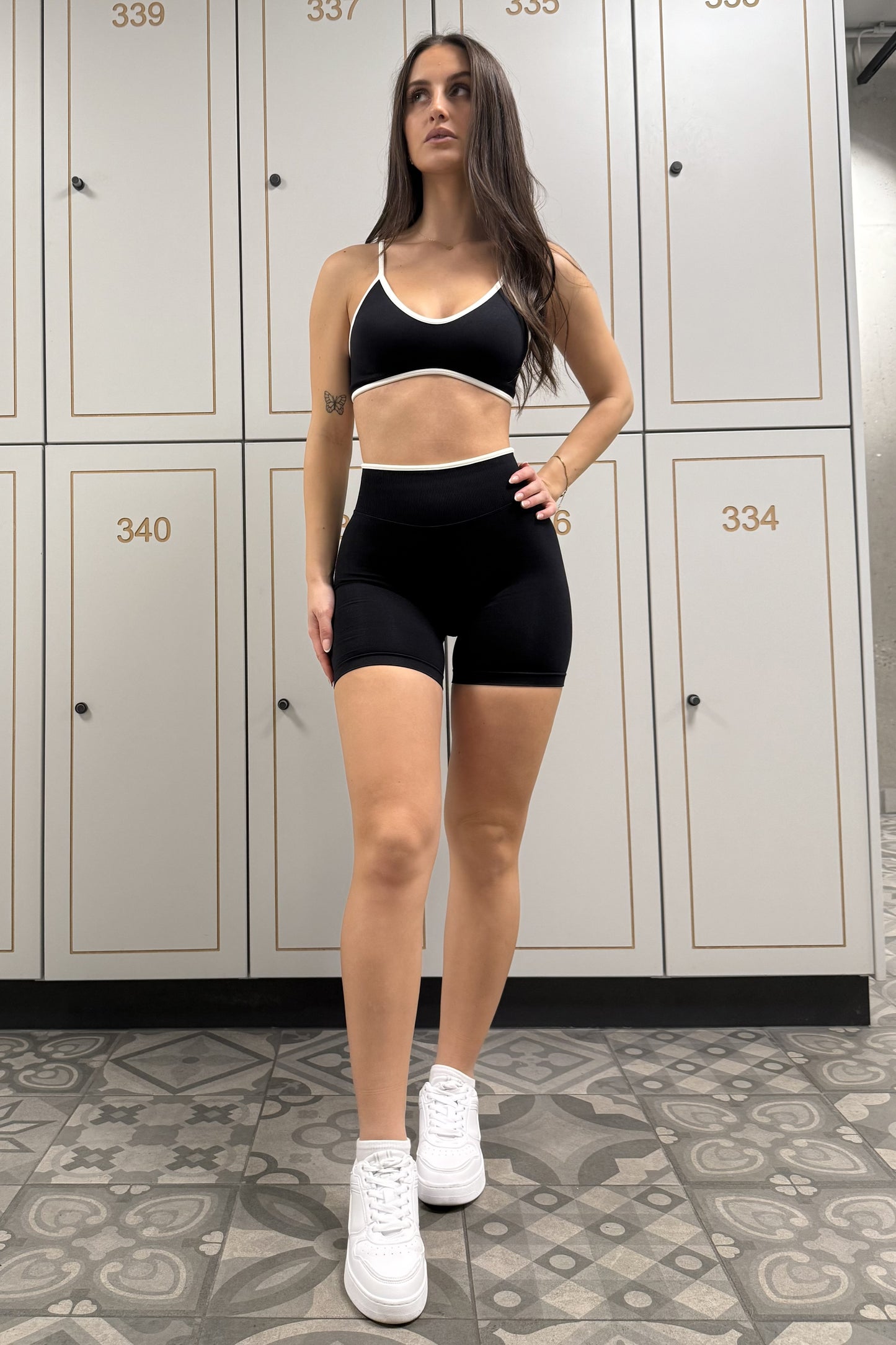 Aurora Scrunch Shorts Black