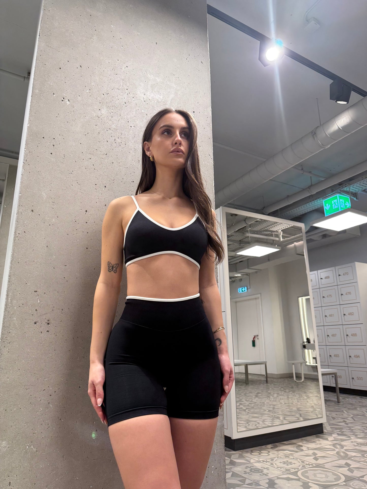 Aurora Scrunch Shorts Black